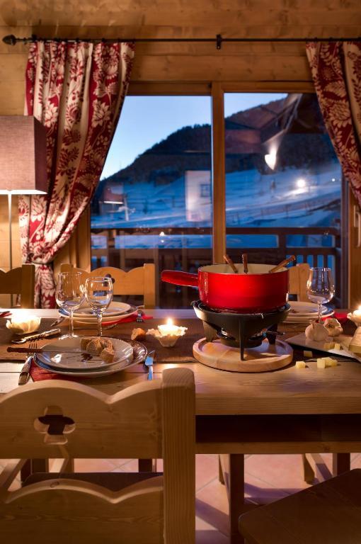 Montgenèvre Cgh Residences & Spas Le Chalet Des Dolines الغرفة الصورة
